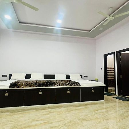 Hotel Rudra Inn , Near Railway And Bus Station , Shree Krishna Janambhoomi At 6 Min Distance , Free Parking 马图拉 外观 照片