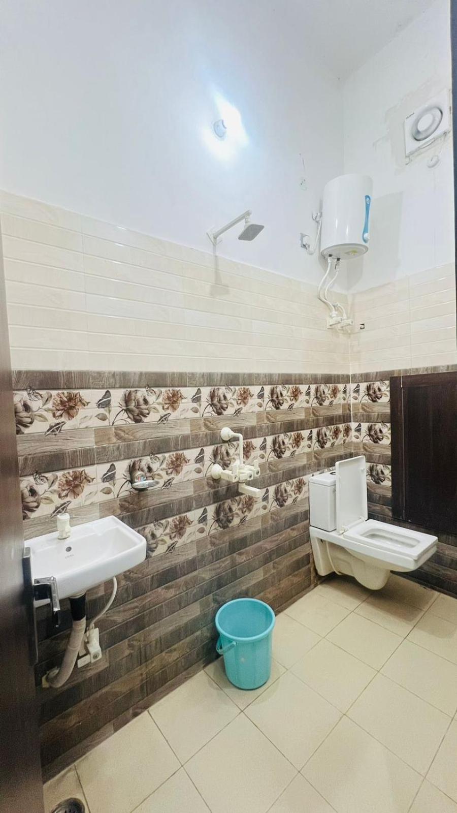 Hotel Rudra Residency Near Railway Station 马图拉 外观 照片