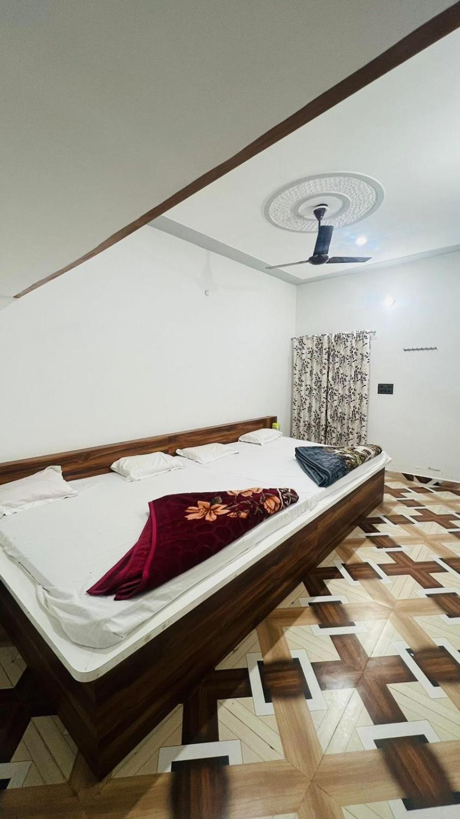 Hotel Rudra Residency Near Railway Station 马图拉 外观 照片